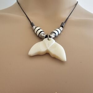 ✨ 3/$10✨ Shark Tooth Necklace
